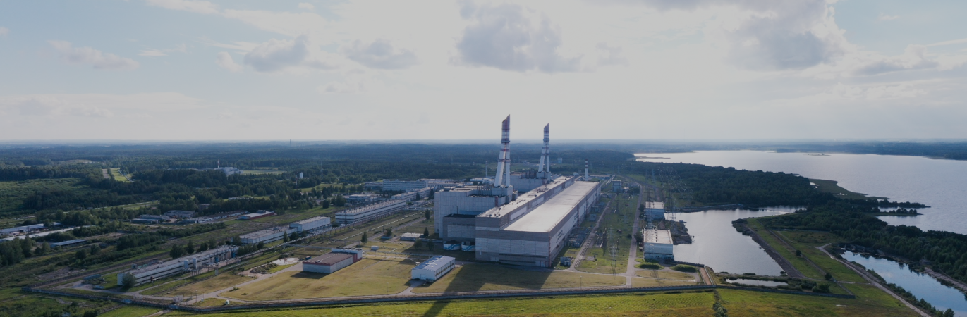 Ignalinos atominės elektrinės kompleksas iš paukščio skrydžio prie Drūkšių ežero.
