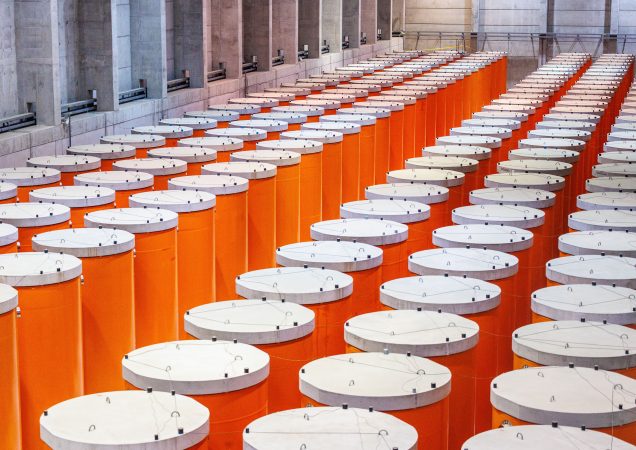 Ignalinos atominės elektrinės panaudoto branduolinio kuro saugojimo konteineriai.