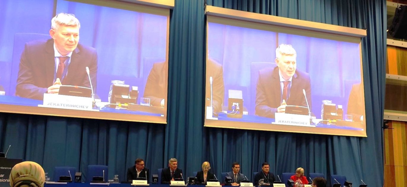 Ignalinos atominės elektrinės atstovai tarptautinėje konferencijoje apie branduolinių objektų eksploatacijos nutraukimą.