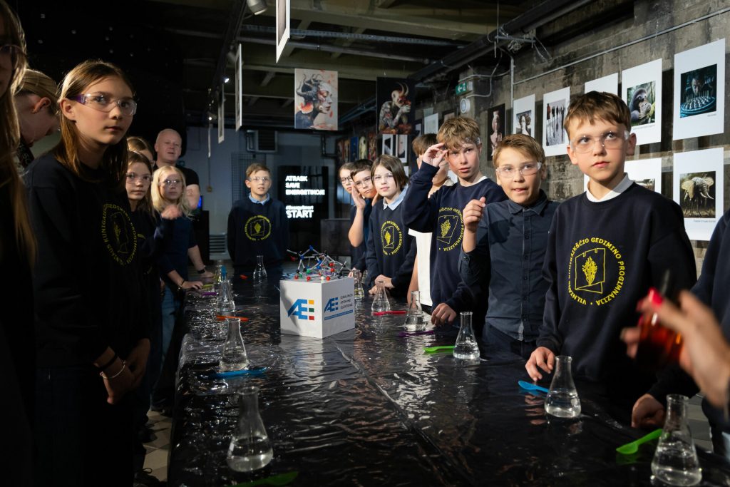 Ignalinos atominės elektrinės renginyje vyksta edukacinė pamoka,