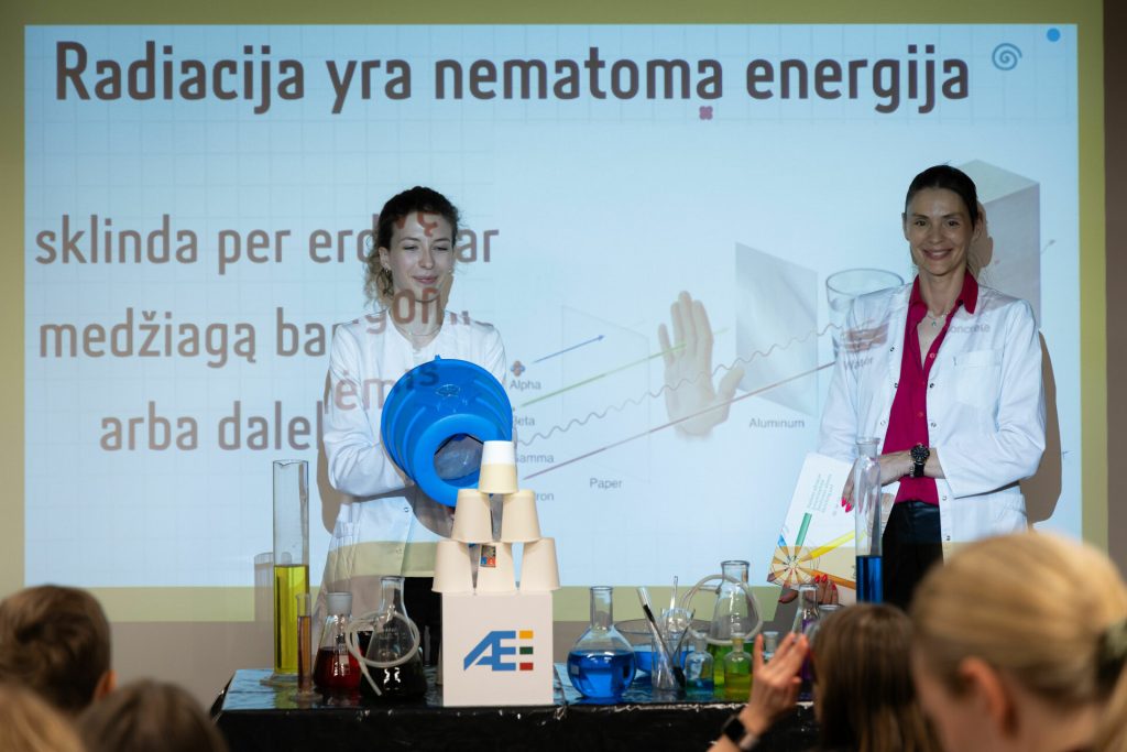 Ignalinos atominės elektrinės renginyje vyksta edukacinė pamoka,