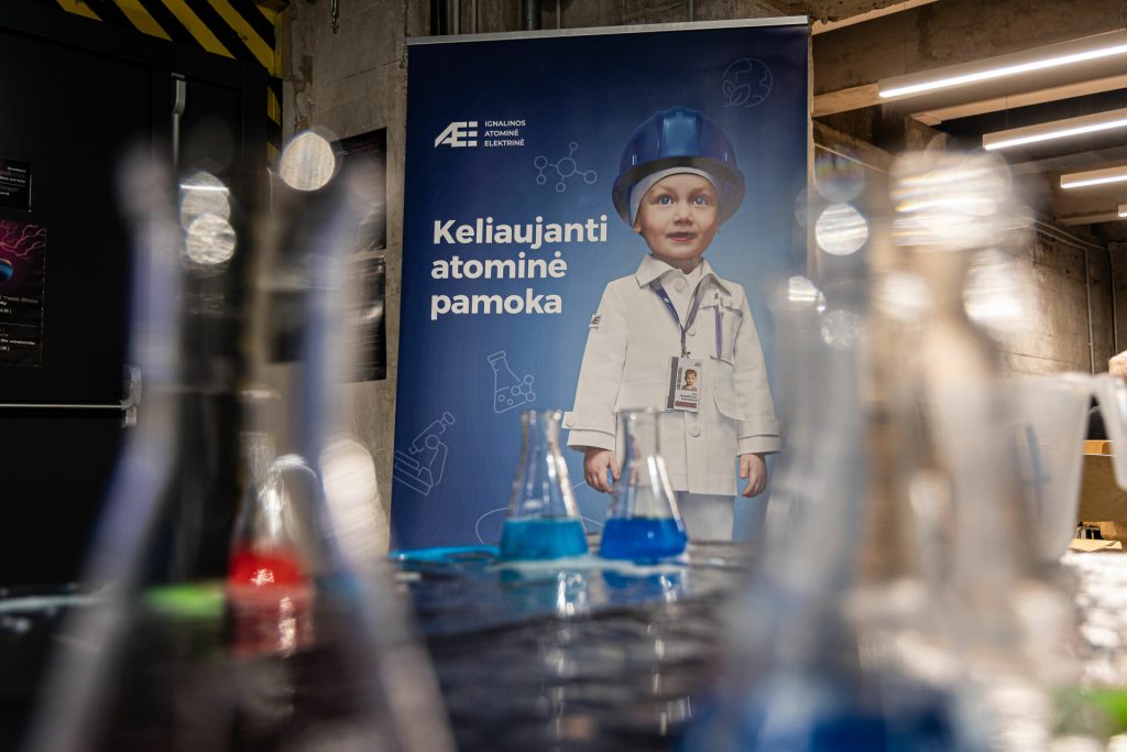 Ignalinos atominės elektrinės renginyje vyksta edukacinė pamoka,